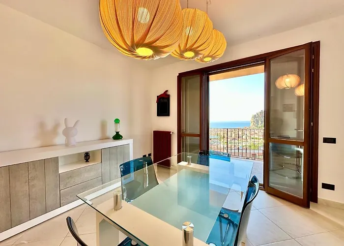 Flight Over The Sea House By Housilia Appartement